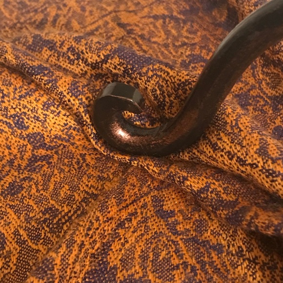 Stylish wrought iron cookbook holder - Picture 3 of 9